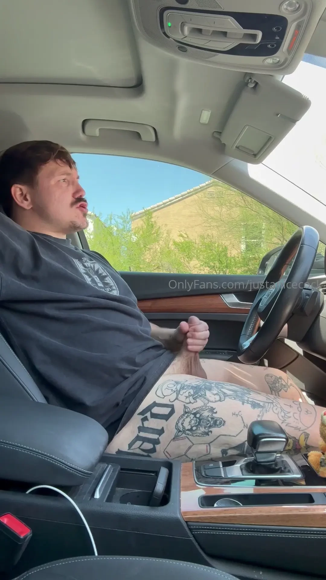 Was too worked up to wait till i got home so i parked and milked my 