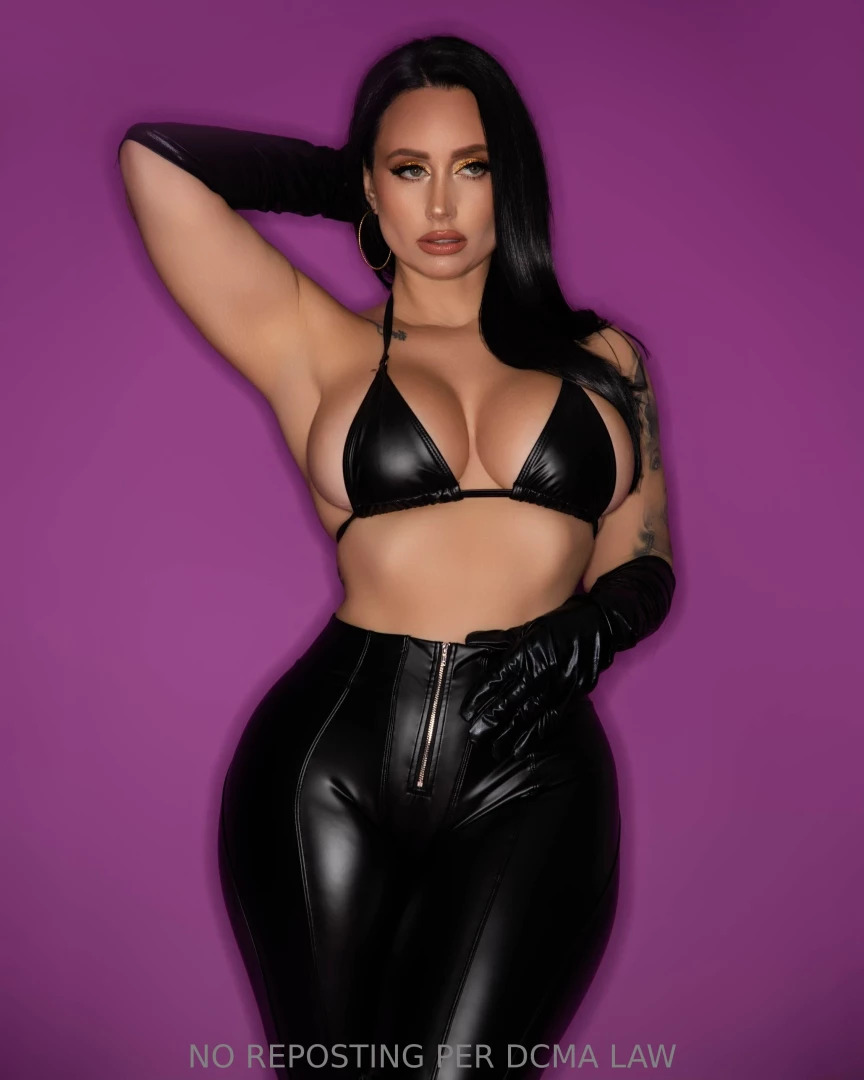 Live sex show tonight on moneybirdette just a nurse making wild life 