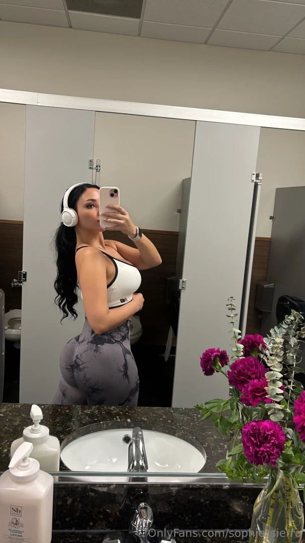 Late night booty gains 