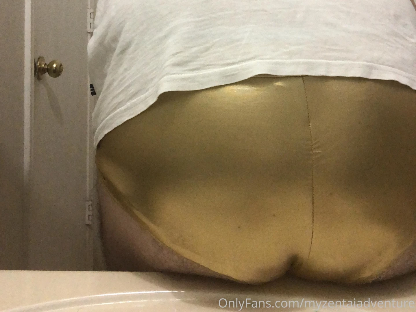Feeling gold saturday you like my gold shorts 