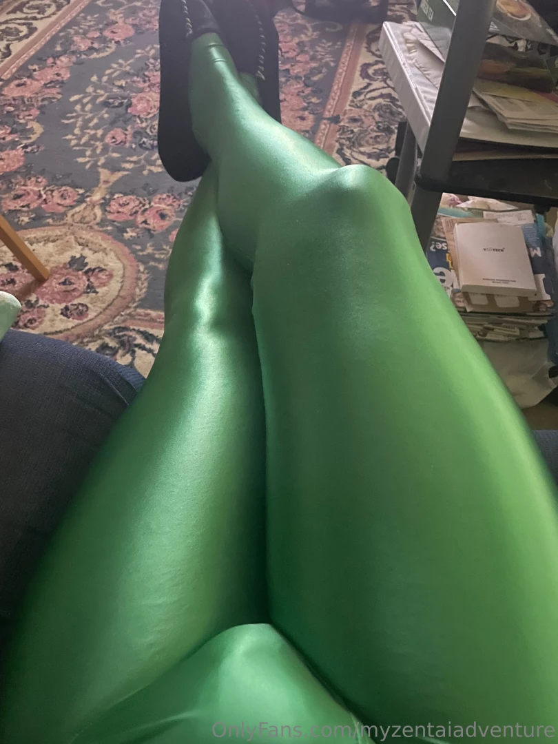 Feelin green on a rainy humid saturday afternoon part 1 