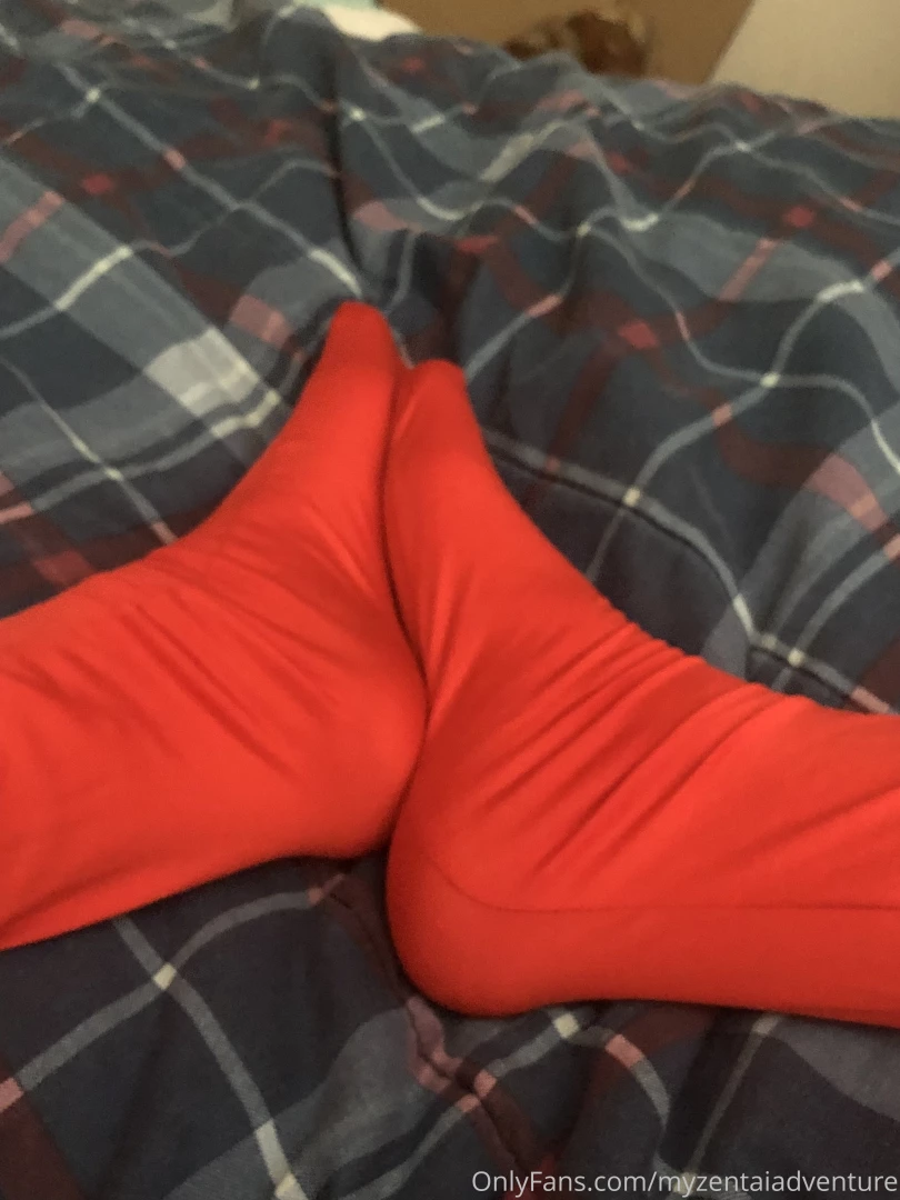 Who likes feet foot feet zentai 
