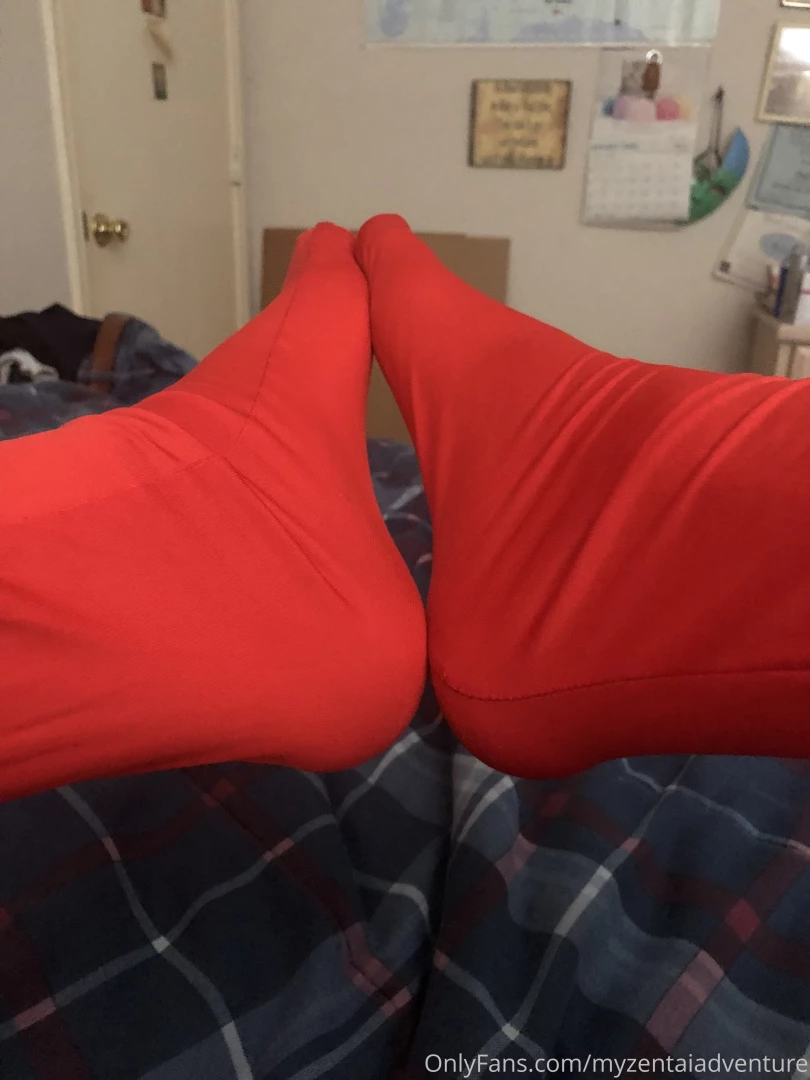 Who likes feet foot feet zentai part 1 
