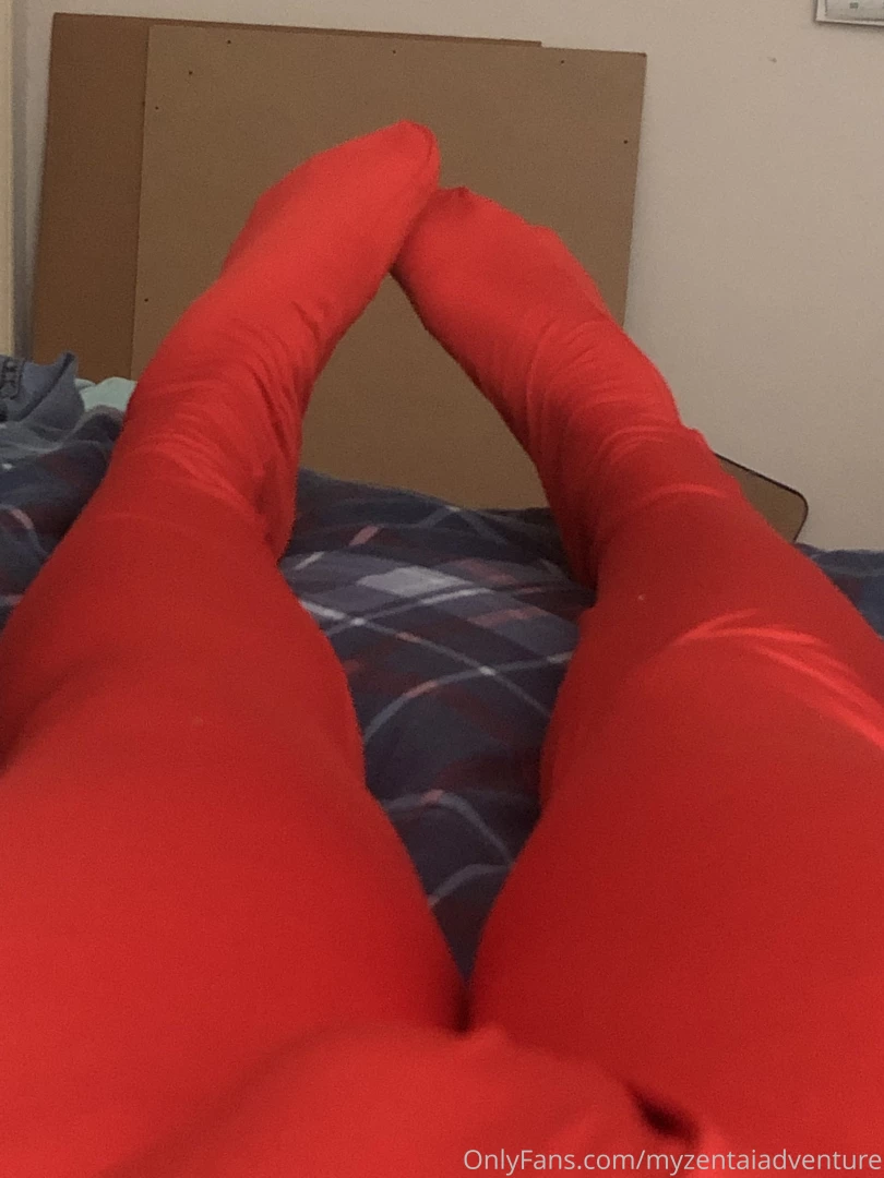 Who likes feet foot feet zentai part 2 