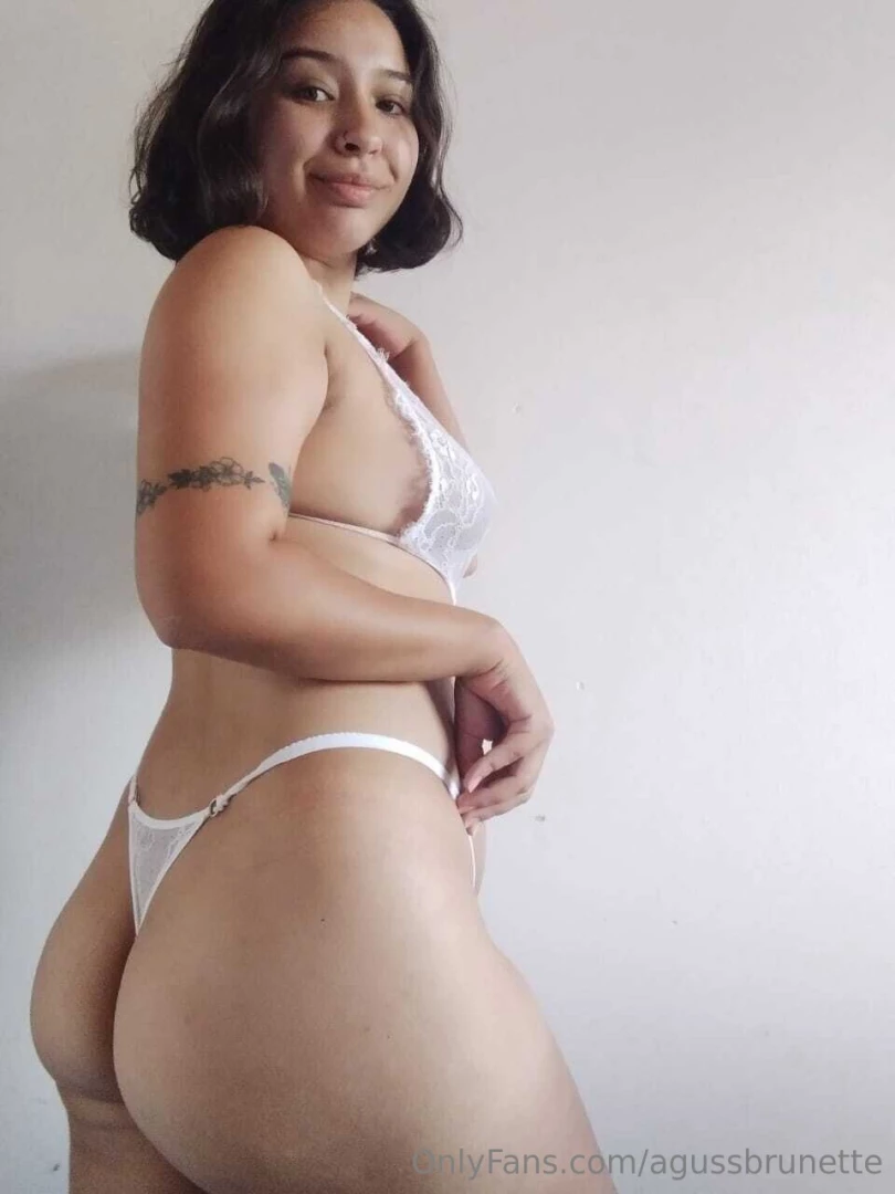 I was at a photo shoot today what picture do you prefer 1- white set 