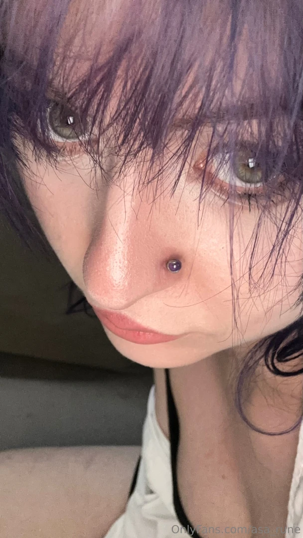 Me looking at you when you don t text me about ppv 