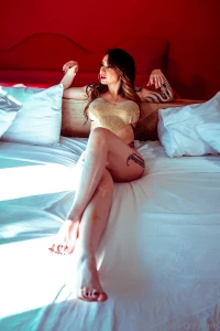 Quisiera que se quedaran las sensaciones de tus caricias en mi piel