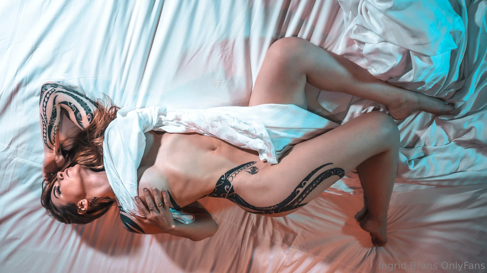 Te quiero sobre todas las cosas sobre la cama por ejemplo 