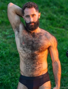 Welcome to armpit fridays where we give appreciation to the