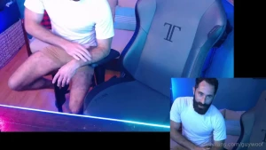 I was invited over to wolfywolfang for a quick lesson in twitch