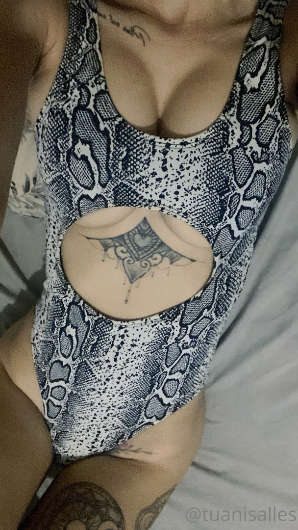 Experimentando o body q ganhei 