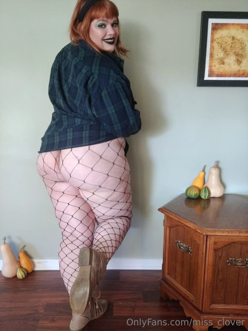 Explore the world of alternative girl phoebegoth custom videos cock part 4 