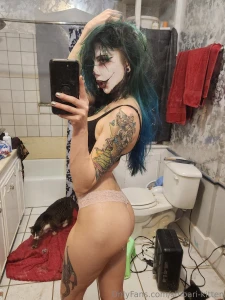 It s april does that make me the fool i think my butt is getting part 2