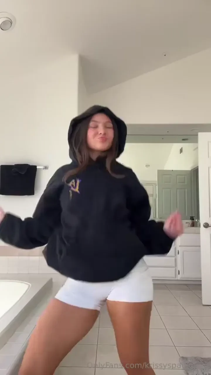 Lovee this tiktok dance so much i did it with no clothes on unlock 