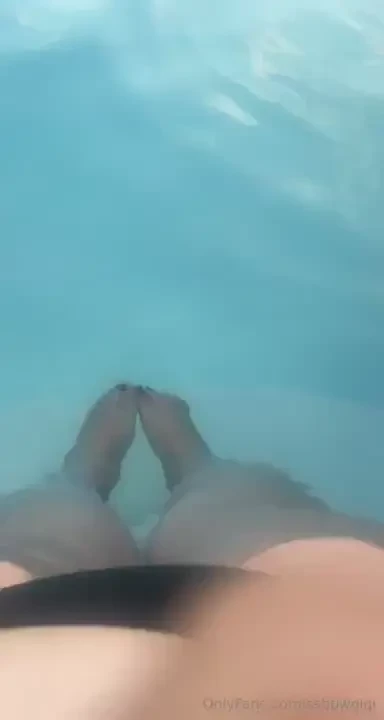 My chubby feet playing under water 