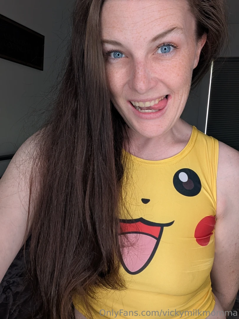 This is your chance to catch me and watch me make myself cum hehe what 