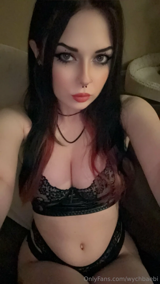 Feeling so horny you should help me out 