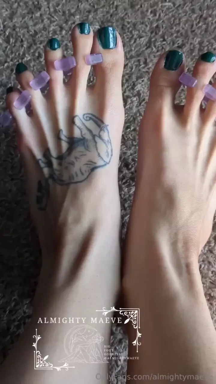 First peak at the new pedicure still in the process of finishing and 