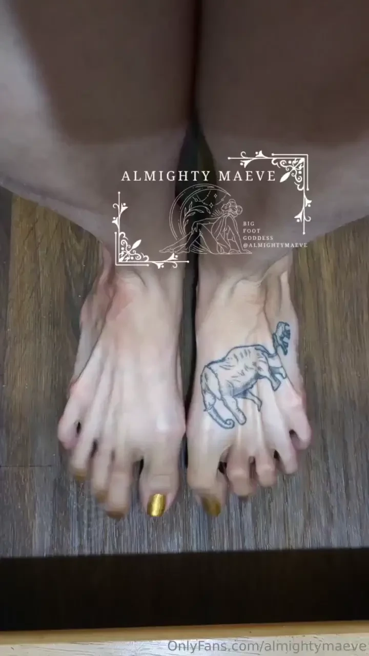 Toe spreading showing off the tendons just a quick muted minute while 