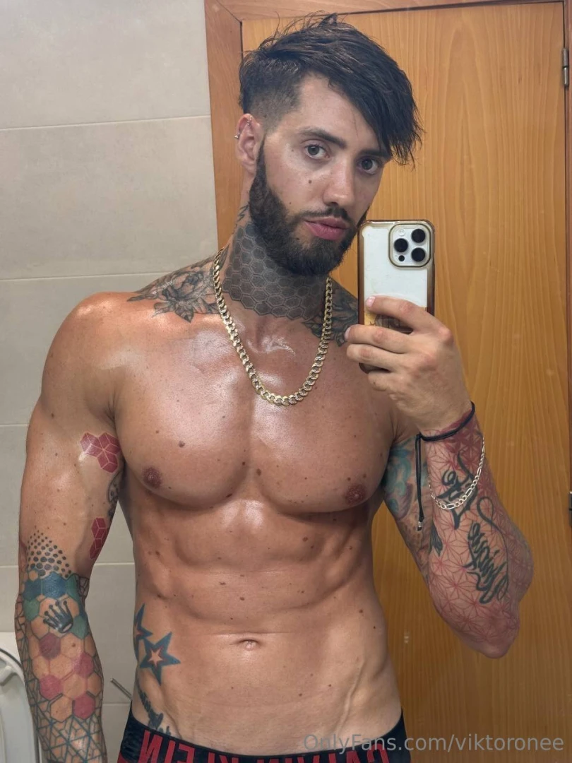 Mirror photos are the best part 1 