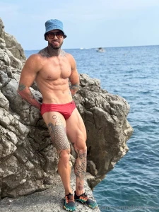 I m opening an ass casting comment here who would like to participate