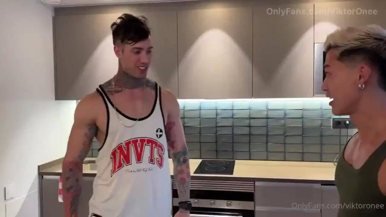 New video coming soon my roommate nuevo video muy pronto mi compa ero 