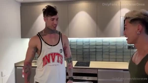 New video coming soon my roommate nuevo video muy pronto mi compa ero