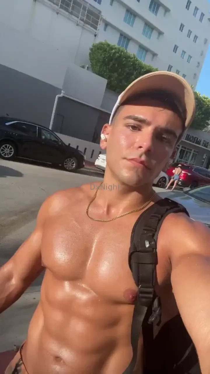 Don t miss tonight s body oil stream midnight miami local time 