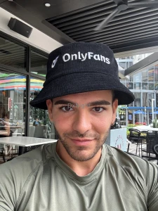 Do you guys like my hat