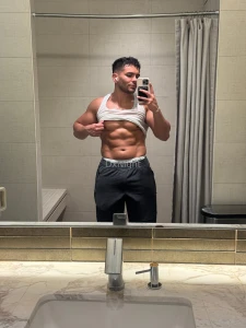 Want to touch my body dm me