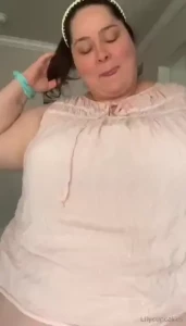 Something about this blouse i wore out today the way it shows off my