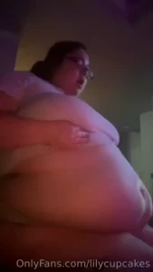 Wow my belly expands so much now part 1