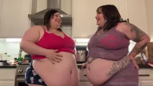 Reiinapop and i stuffed ourselves silly last night we ordered food