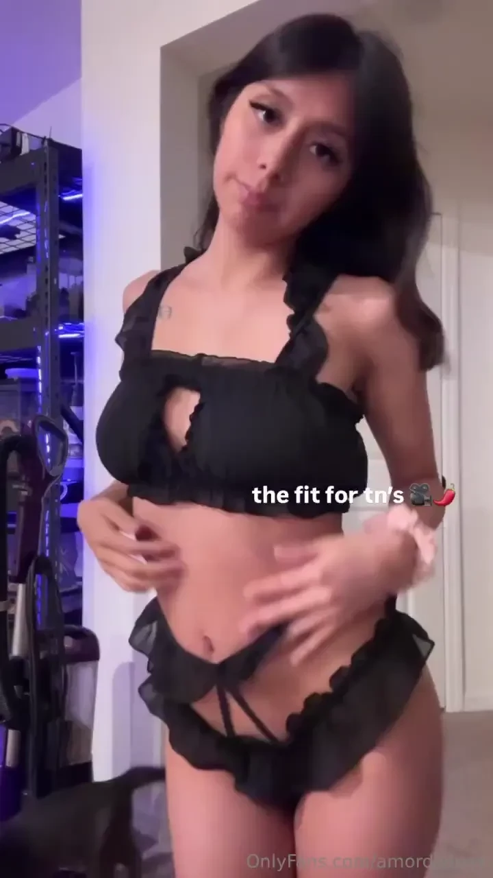 Stay tuned for the new solo watch me put in my fox tail butt plug 