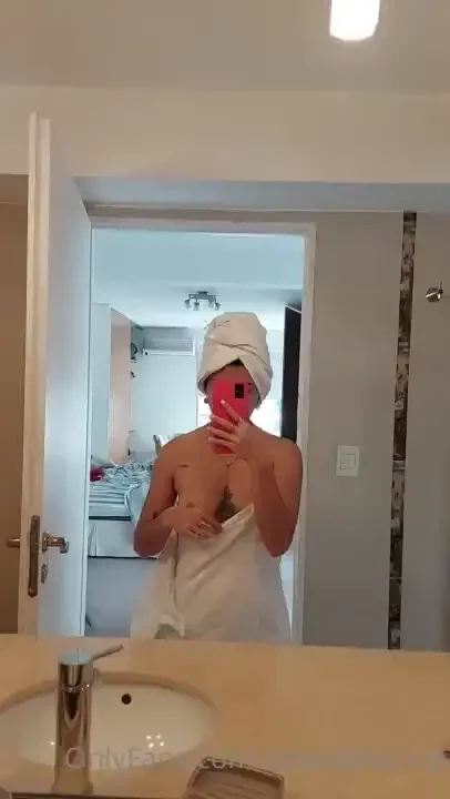 Who gives me massages after a bath 