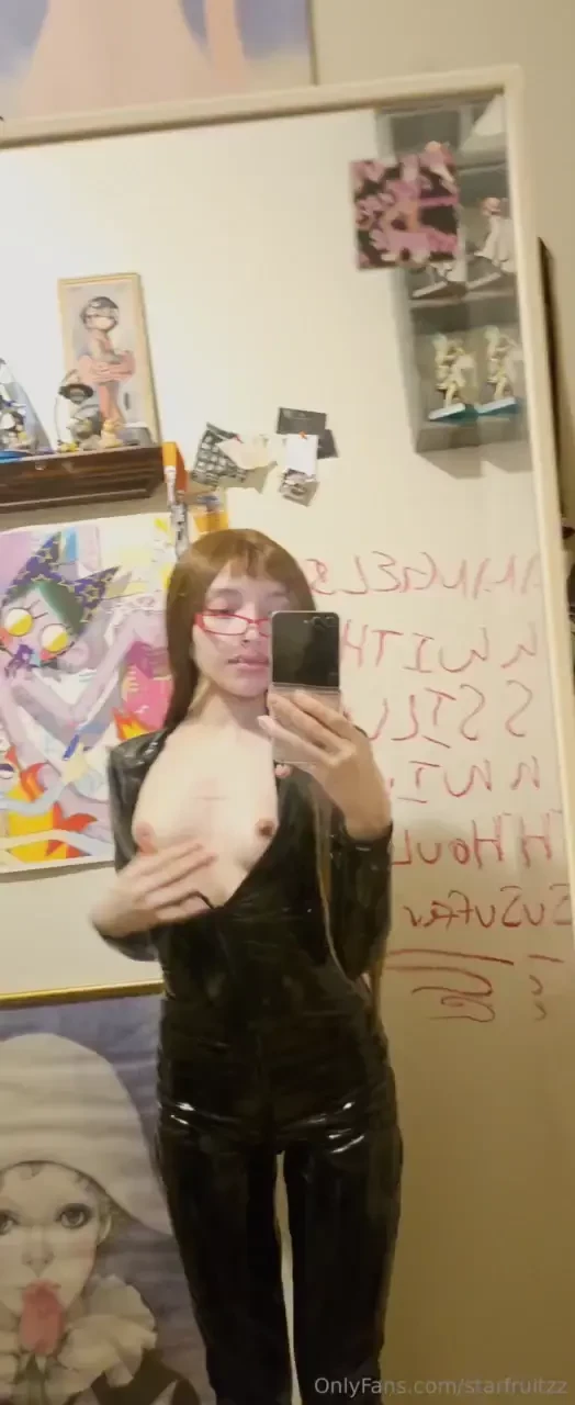 As promised showing off in latex 4 videos unzipping all the way down part 1 