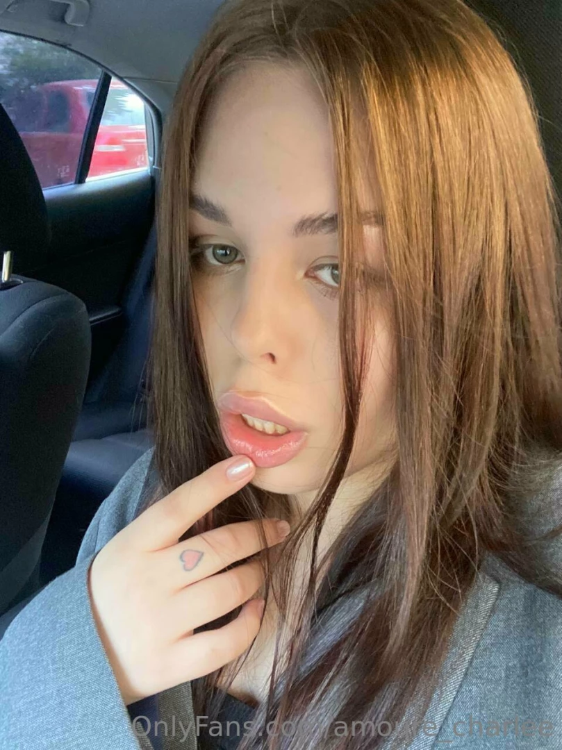 Hi my sweet subscribers today i m sharing a special moment - selfies 