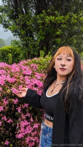 Where are you looking at at the flowers or me part 1