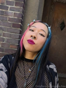 These lips are made for kissing part 1