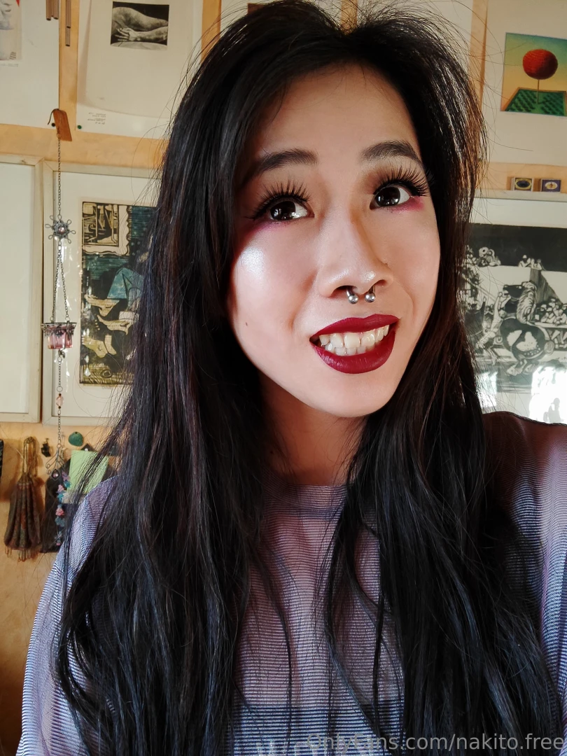 Juicy lips are made to get kissed 