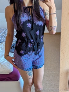 What a tight and short jumper not my favourite style but i like to try