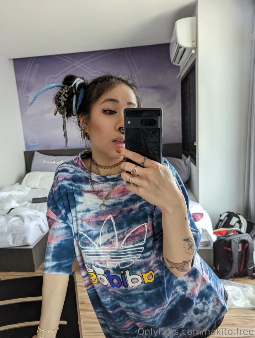 I can show you more of my privacy space when you sub to my main part 1 