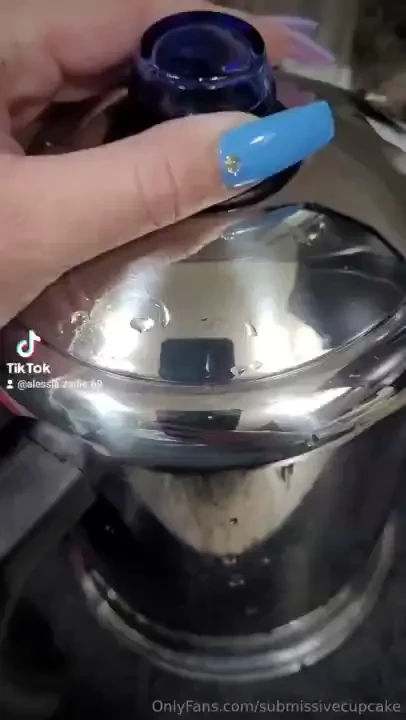 Fresh coffee stovetop groundcoffee cinnamon nutmeg honey hazelnut 