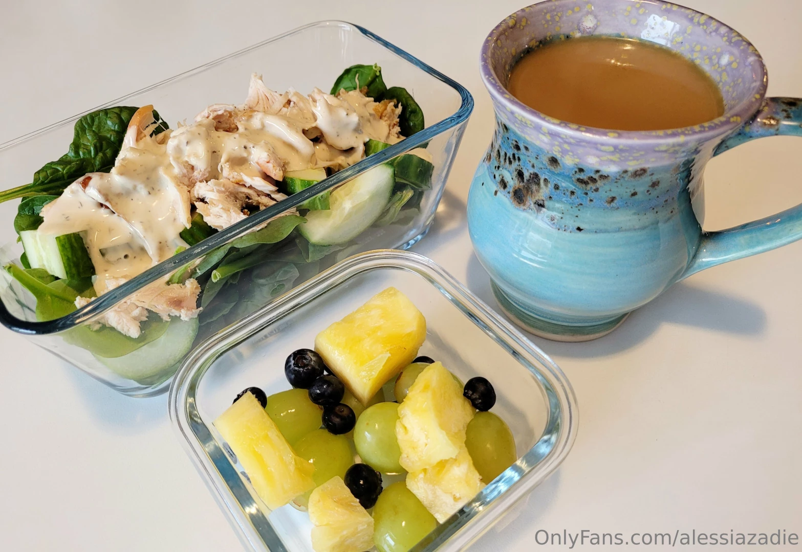 Brunch time you know what they say when you eat pineapple 