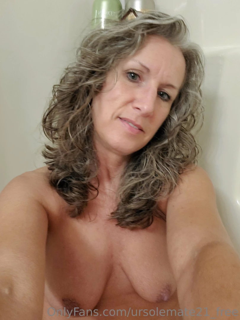 Are you joining me in the tub 