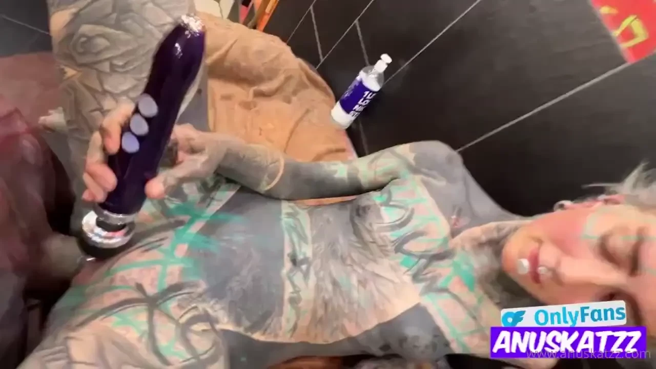 Tattoo amp sex getting fucked by my tattoo artist after a sesion in part 1 