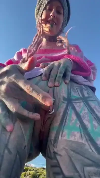 Private blowjob and sex at the beach we went for a long walk on a 