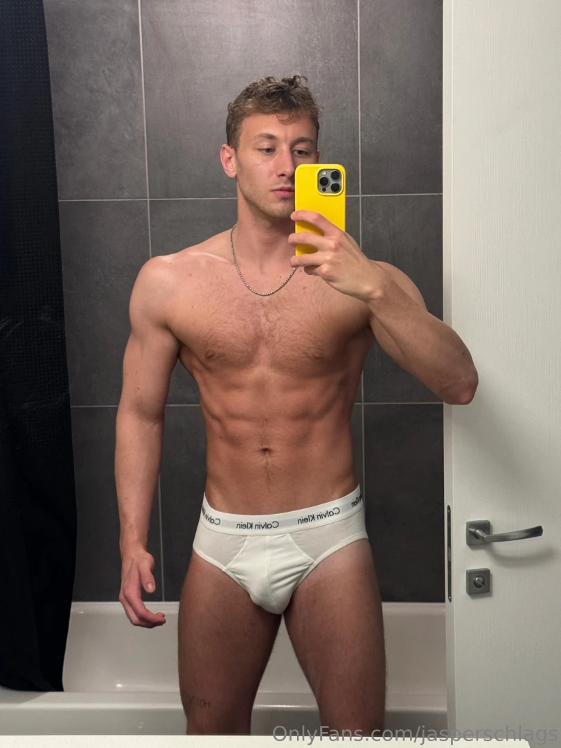 Come say hi i got something for my vips 