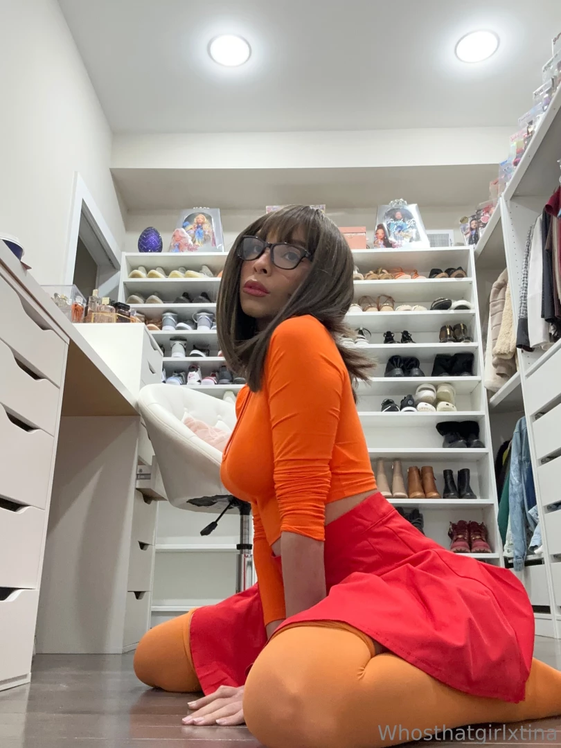 whosthatgirlxtina - Doing a first ever cosplay bundle jinkies 