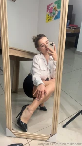 Anybody need a secretary i can do some errands and hot coffee